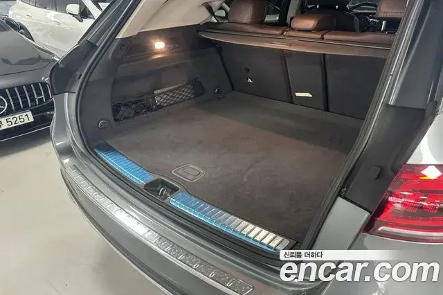 Mercedes-Benz GLE-Class 2020 — Фото 11/19