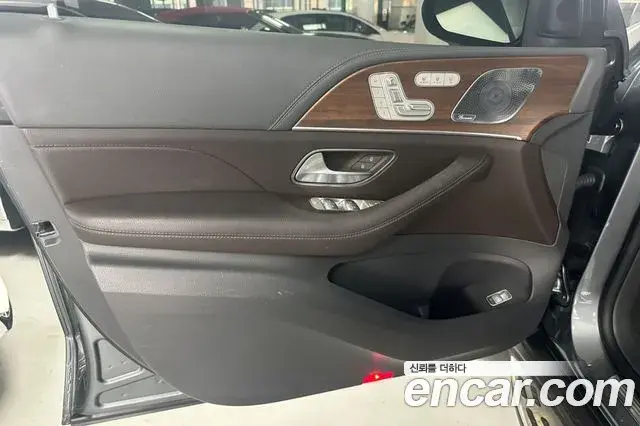 Mercedes-Benz GLE-Class 2020 — Фото 15/19