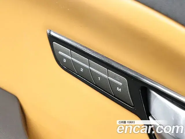 Land Rover Range Rover Evoque 2018 — ფოტო 17/20