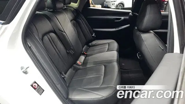 Hyundai Sonata Hybrid 2021 — Photo 11/30