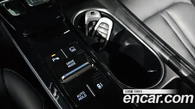 Hyundai Sonata Hybrid 2021 — Photo 20/30