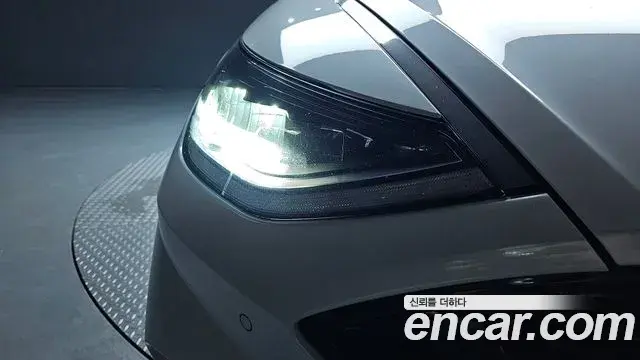 Hyundai Sonata Hybrid 2021 — Photo 24/30