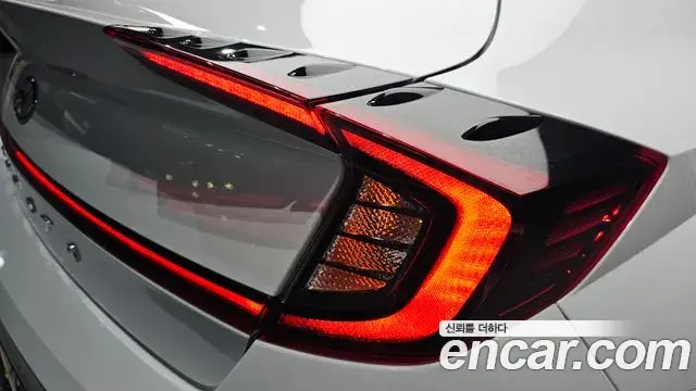 Hyundai Sonata Hybrid 2021 — Photo 27/30