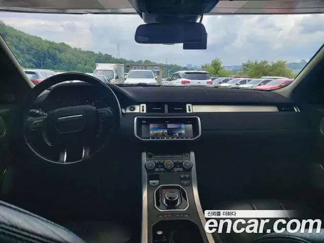 Land Rover Range Rover Evoque 2018 — Фото 11/16