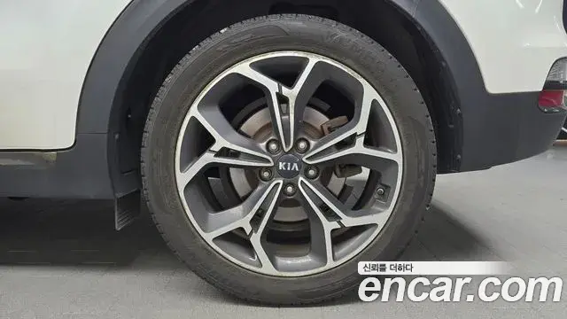 Kia Sportage The Bold 2019 — ფოტო 19/35