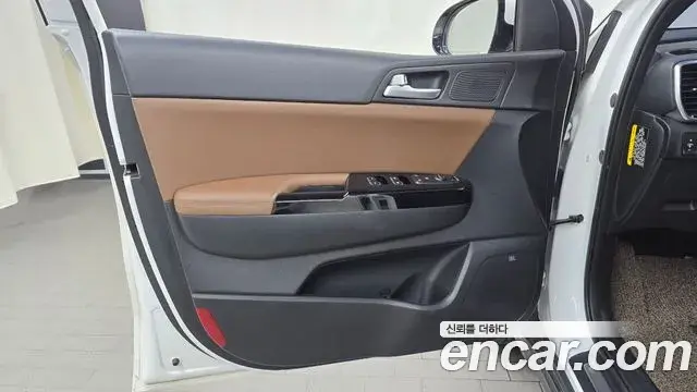 Kia Sportage The Bold 2019 — ფოტო 9/35