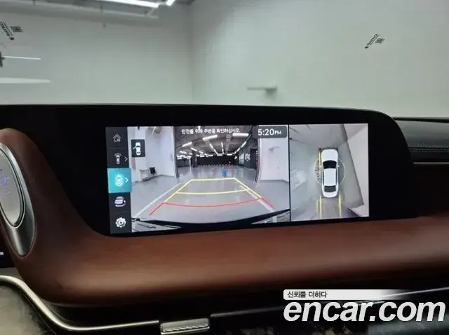 Genesis G90 2023 — Photo 18/20