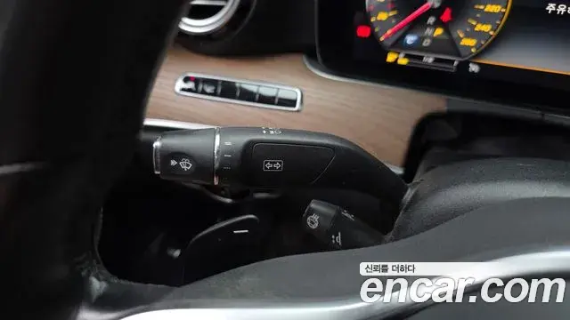 Mercedes-Benz E-Class 2019 — Фото 19/20