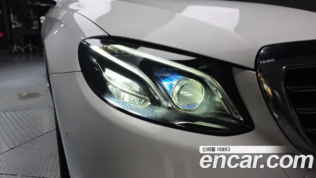 Mercedes-Benz E-Class 2019 — Şəkil 13/35