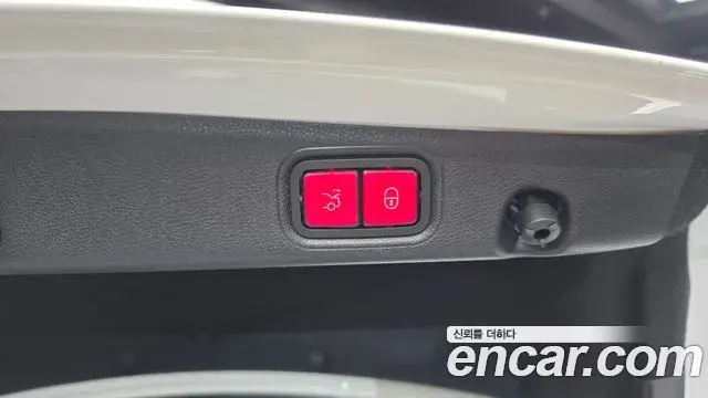 Mercedes-Benz E-Class 2019 — Şəkil 21/35