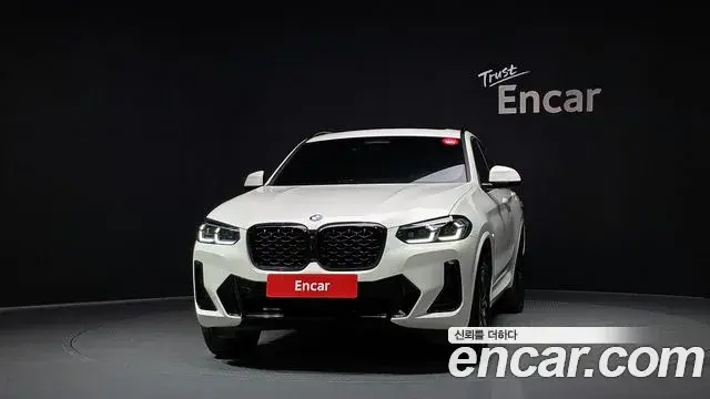 BMW X4 2022 — Фото 3/20