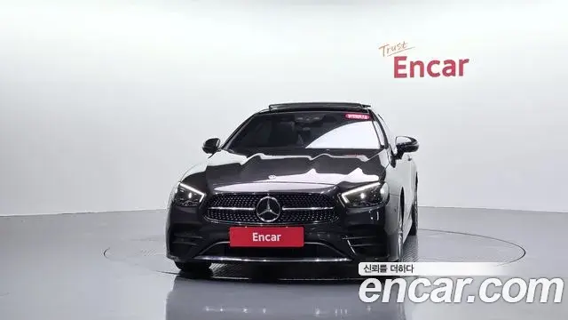 Mercedes-Benz E-Class 2021 — Фото 3/20