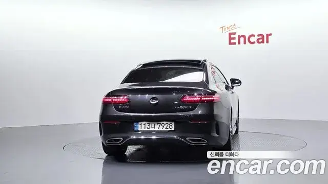 Mercedes-Benz E-Class 2021 — Фото 4/20
