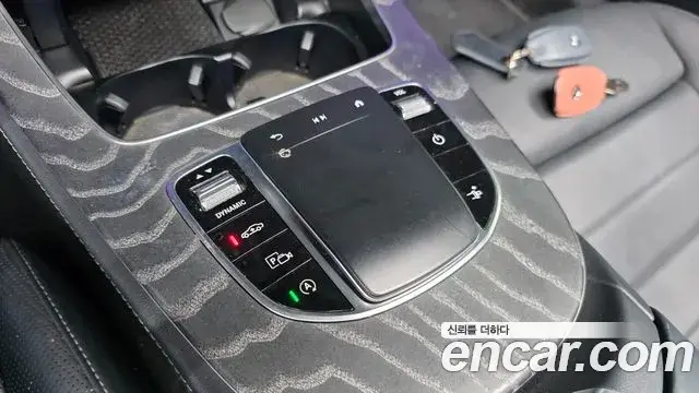 Mercedes-Benz E-Class 2021 — Фото 19/20