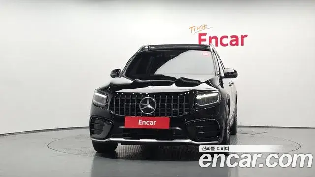 Mercedes-Benz GLB-Class 2025 — Photo 2/20