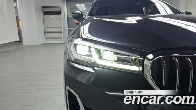 BMW 5 Series 2020 — ფოტო 14/31