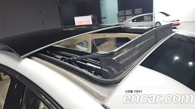 Genesis G80 2022 — Photo 16/34