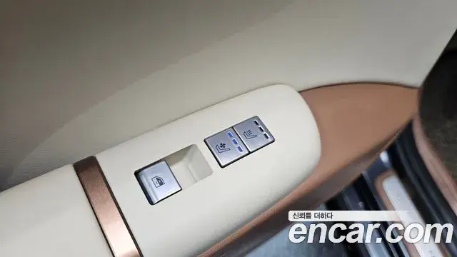 Hyundai Grandeur Hybrid 2022 — Şəkil 17/37
