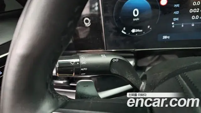 Hyundai Grandeur Hybrid 2023 — Şəkil 18/40