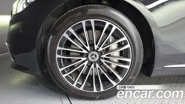 Mercedes-Benz S-Class 2022 — ფოტო 1/20