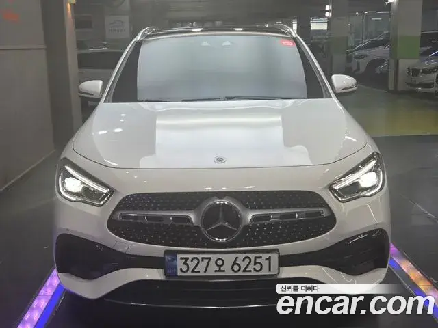 Mercedes-Benz GLA-Class 2023 — Photo 1/20