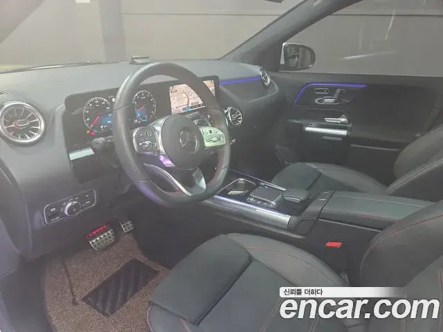 Mercedes-Benz GLA-Class 2023 — Photo 14/20