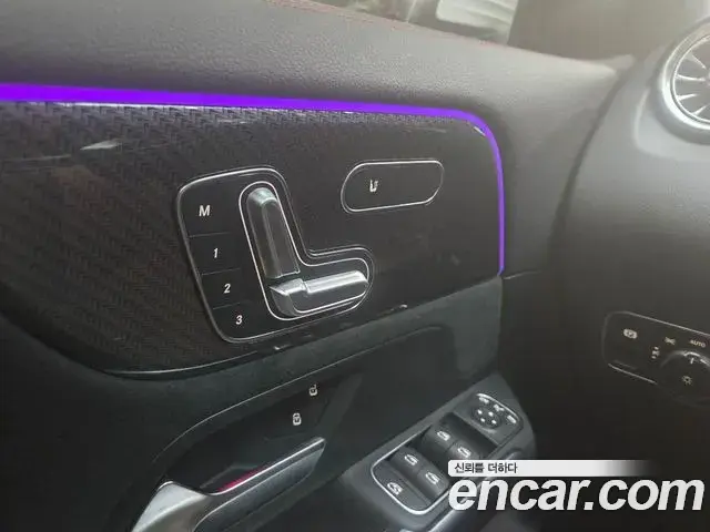 Mercedes-Benz GLA-Class 2023 — Photo 17/20