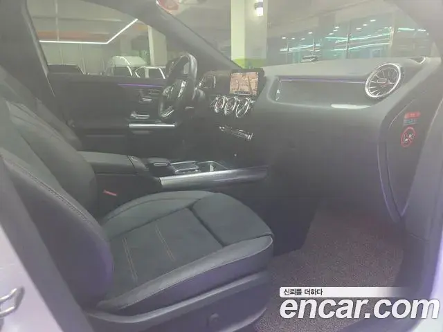 Mercedes-Benz GLA-Class 2023 — Photo 20/20