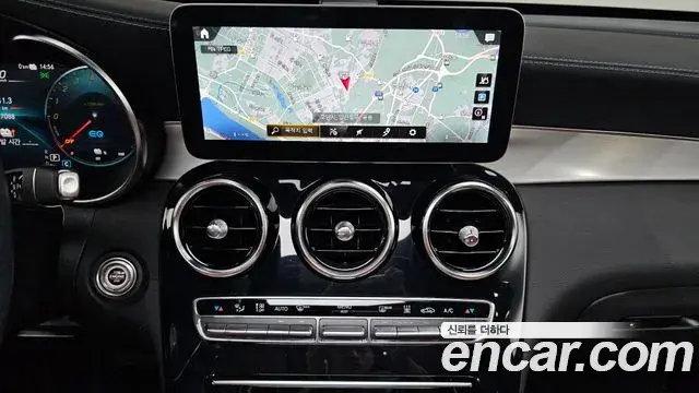 Mercedes-Benz GLC-Class 2022 — ფოტო 18/34
