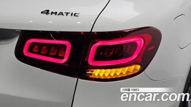 Mercedes-Benz GLC-Class 2022 — ფოტო 25/34