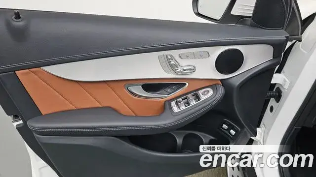 Mercedes-Benz GLC-Class 2022 — ფოტო 19/34