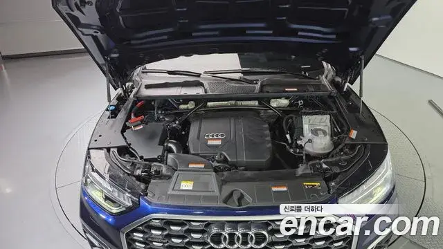 Audi Q5 2022 — ფოტო 4/37