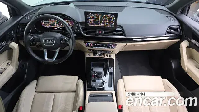 Audi Q5 2022 — ფოტო 26/37