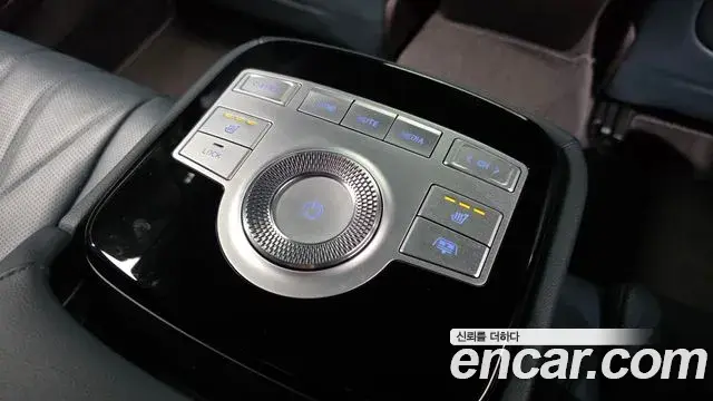 Genesis G80 2022 — Şəkil 28/31