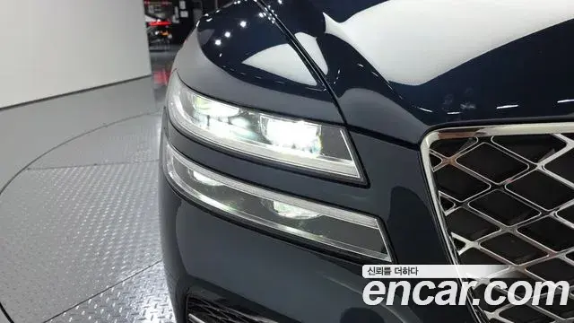 Genesis G80 2022 — Şəkil 27/31