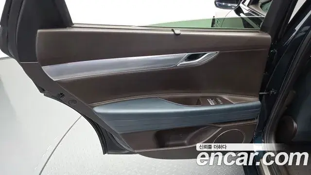 Genesis G80 2022 — Şəkil 25/31