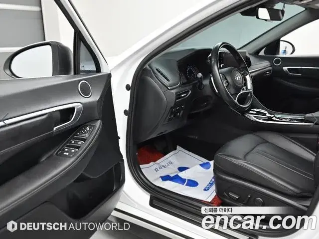 Hyundai Sonata Hybrid 2022 — Photo 3/20