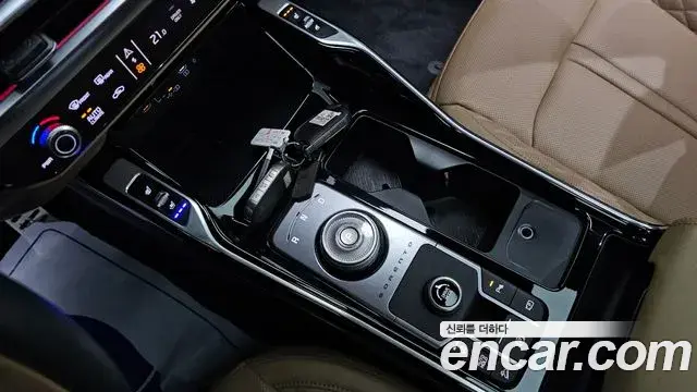 Kia Sorento 2024 — ფოტო 16/20