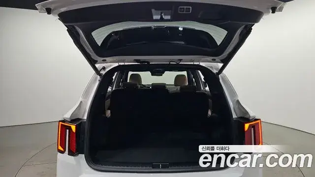 Kia Sorento 2024 — ფოტო 17/20