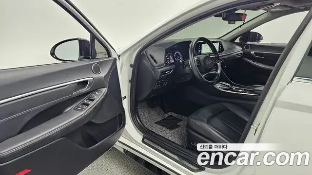 Hyundai Sonata 2021 — Фото 10/20
