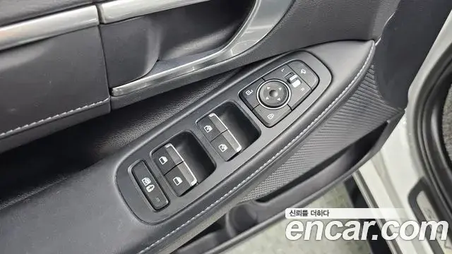 Hyundai Sonata Hybrid 2021 — Photo 4/30