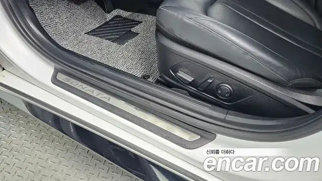 Hyundai Sonata Hybrid 2021 — Photo 22/30