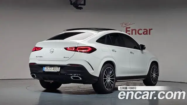 Mercedes-Benz GLE-Class 2022 — Фото 2/20