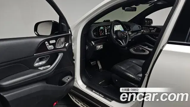 Mercedes-Benz GLE-Class 2022 — Фото 10/20