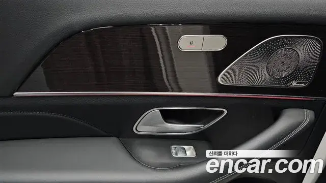 Mercedes-Benz GLE-Class 2022 — Фото 19/20