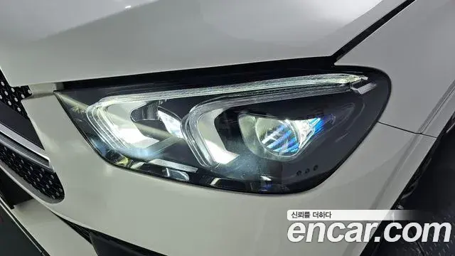Mercedes-Benz GLE-Class 2022 — Şəkil 31/38