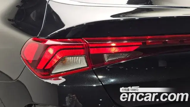 Kia K5 2022 — Şəkil 15/32