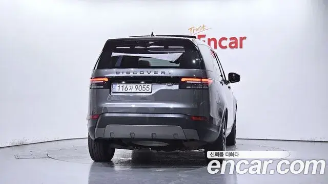 Land Rover Discovery 5 2018 — ფოტო 18/20