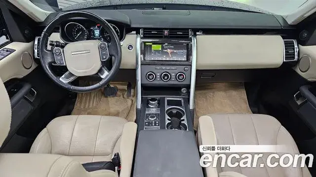 Land Rover Discovery 5 2018 — ფოტო 19/20