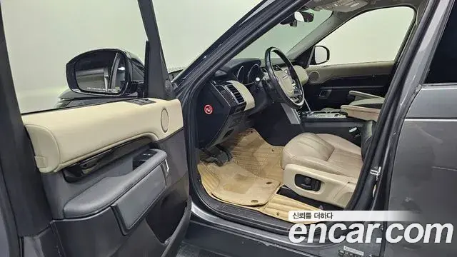 Land Rover Discovery 5 2018 — ფოტო 12/20